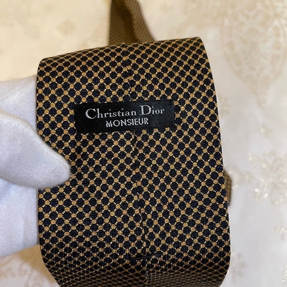 CHRISTIAN DIOR 💯 silk monsuier in black and gold - Picture 7 of 7